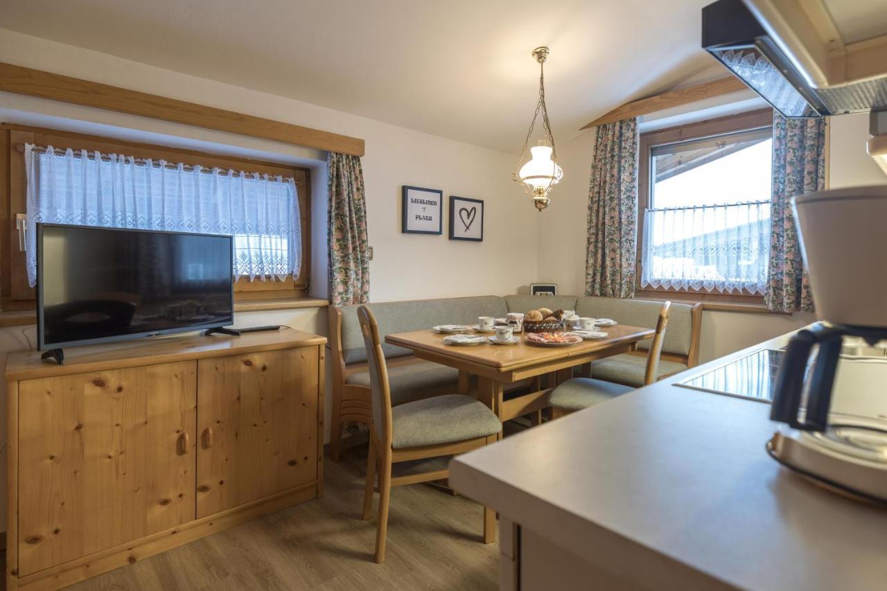 Haus Carmen Apartment Stumm Bagian luar foto